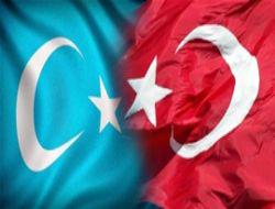 Al bayraktan Gök bayrağa selam olsun ! Duanı esirgeme Türk kardeşim. Canı yanan Öz Kardeşin ! #StopTerorisminChina