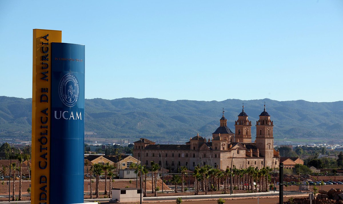 UCAM's tweet photo. La ANECA renueva a la UCAM todos los títulos que le ha evaluado
http://t.co/MRb6CGU2So http://t.co/K9xM66GPsl