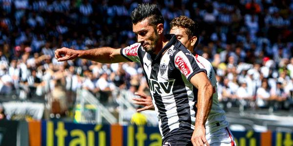 geglobo's tweet image. Dátolo lidera Gringo do Ano, e Riascos e Cristaldo crescem após a rodada#9 glo.bo/1Nq4GGR