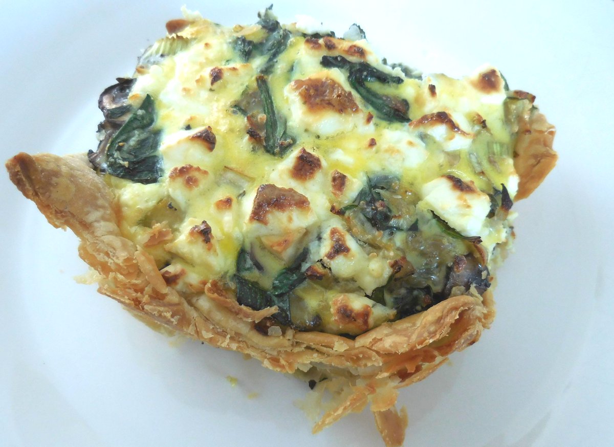 MEZpiration's tweet photo. Op zoek naar wat #inspiratie voor het #avondeten? Probeer nu mijn spinazie &amp; courgette quiche! http://t.co/4CVNEH50cm http://t.co/bL2ajNPvUU