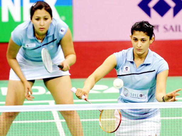prasarbharati's tweet photo. Proud Moment..!!
Indian shuttlers Jwala Gutta and Ashwini Ponnappa won the Canada Open women's doubles title. http://t.co/eeBMxsBgAE