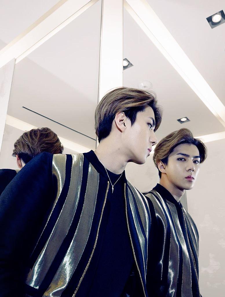 itssekuldax's tweet photo. .เดินออกมาอย่างเท่ห์ *โพสท่าเเล้วยีผมอย่างหล่อ* หัวใจของคุณคืนนี้มันลอยมาหาผมเเล้วล้ะครับ. *ขยิบตา* #DNUParty29th http://t.co/EKoUkPKgFz