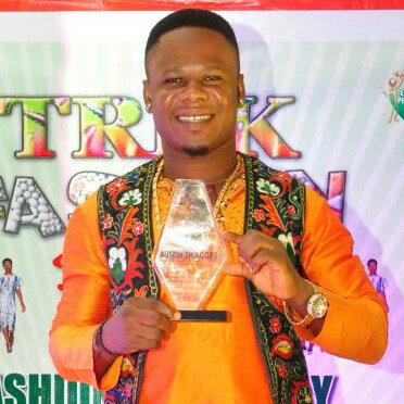 austinswagger7's tweet photo. @magicFMAba This is Austin Swagger making Abians proud in Lagos his Upcoming bt very good in afro tunes  &amp; highlife http://t.co/JrgCVgyBMb