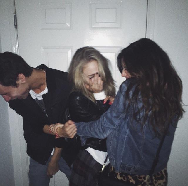 fl0wercr0wnkian tweet picture