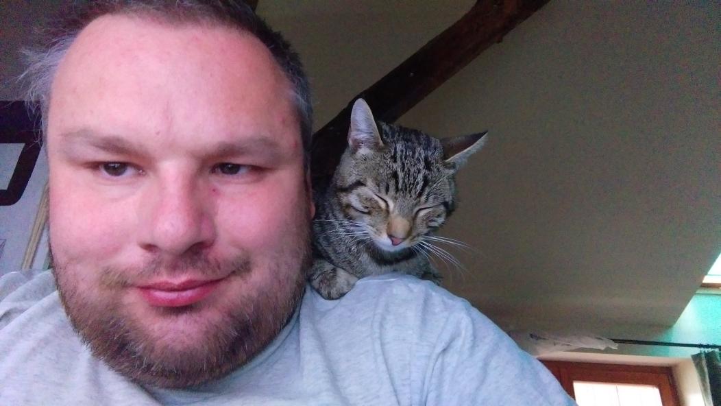 Djczas's tweet photo. Paczymy na @TMobilePolska @HTCPolska co tam pisza #DesireEye i piszemy o #Onemini2 http://t.co/tkDgZTB9sc