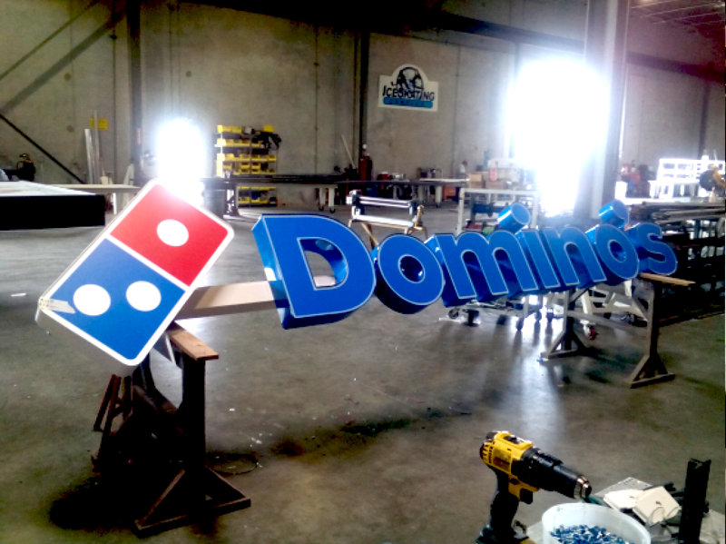 Identicomsigns's tweet photo. #dominos #signs #signage #rebranding #identicomsigns #banner #bannersigns #pizza http://t.co/dzyvMBWPDk