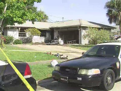 WESH's tweet image. Video: Man found dead in house fire on.wesh.com/1Jk3SBQ