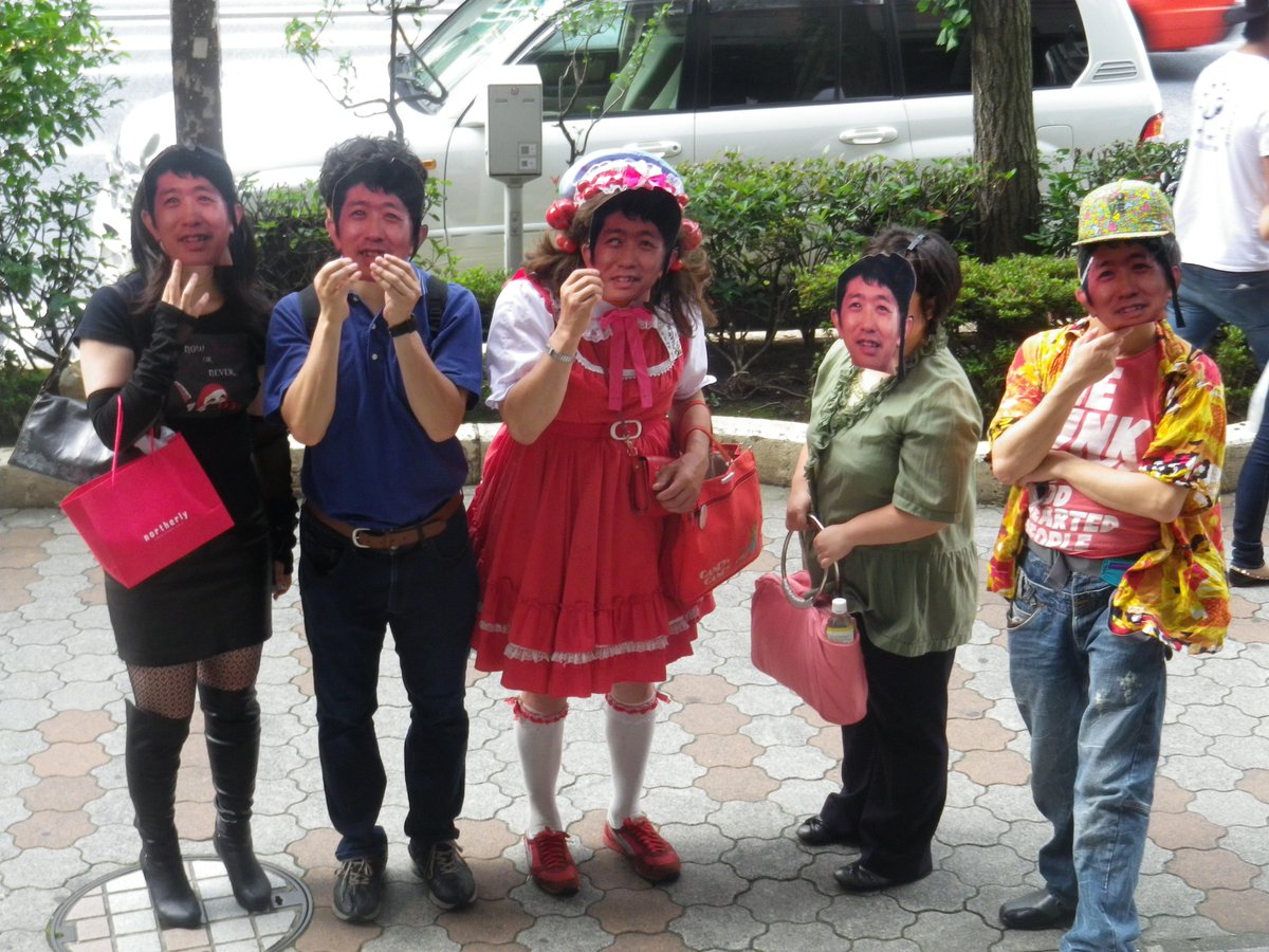 ぞろぞろぞろ。ひんでんさんがたくさん。目黒・白金台の街角⇒東京都庭園美術館「マスク」展に突入。 ぞろぞろぞろ。ひんでんさんがたくさん。目黒・白金台の街角⇒東京都庭園美術館「マスク」展に突入。