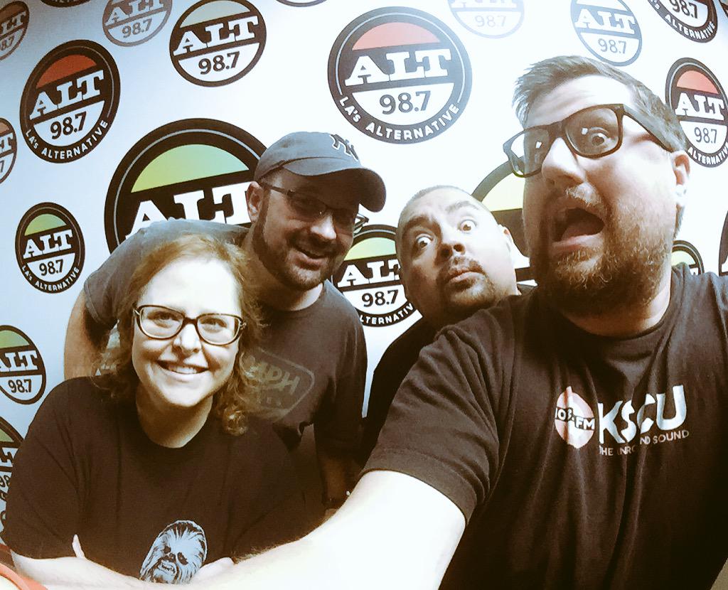 TheWoodyShow's tweet photo. Big thank you @fluffyguy for hanging in studio with us this morning! #MagicMikeXXL http://t.co/32orX7Q75c