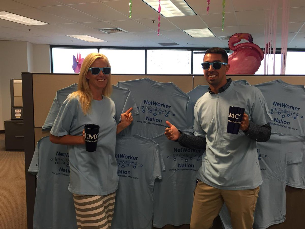 12laurensimpson's tweet photo. It's a birthday celebration! Happy 25th birthday EMC NetWorker! 🎉🍰😎 #NetWorker25 http://t.co/qaNEENeFfN