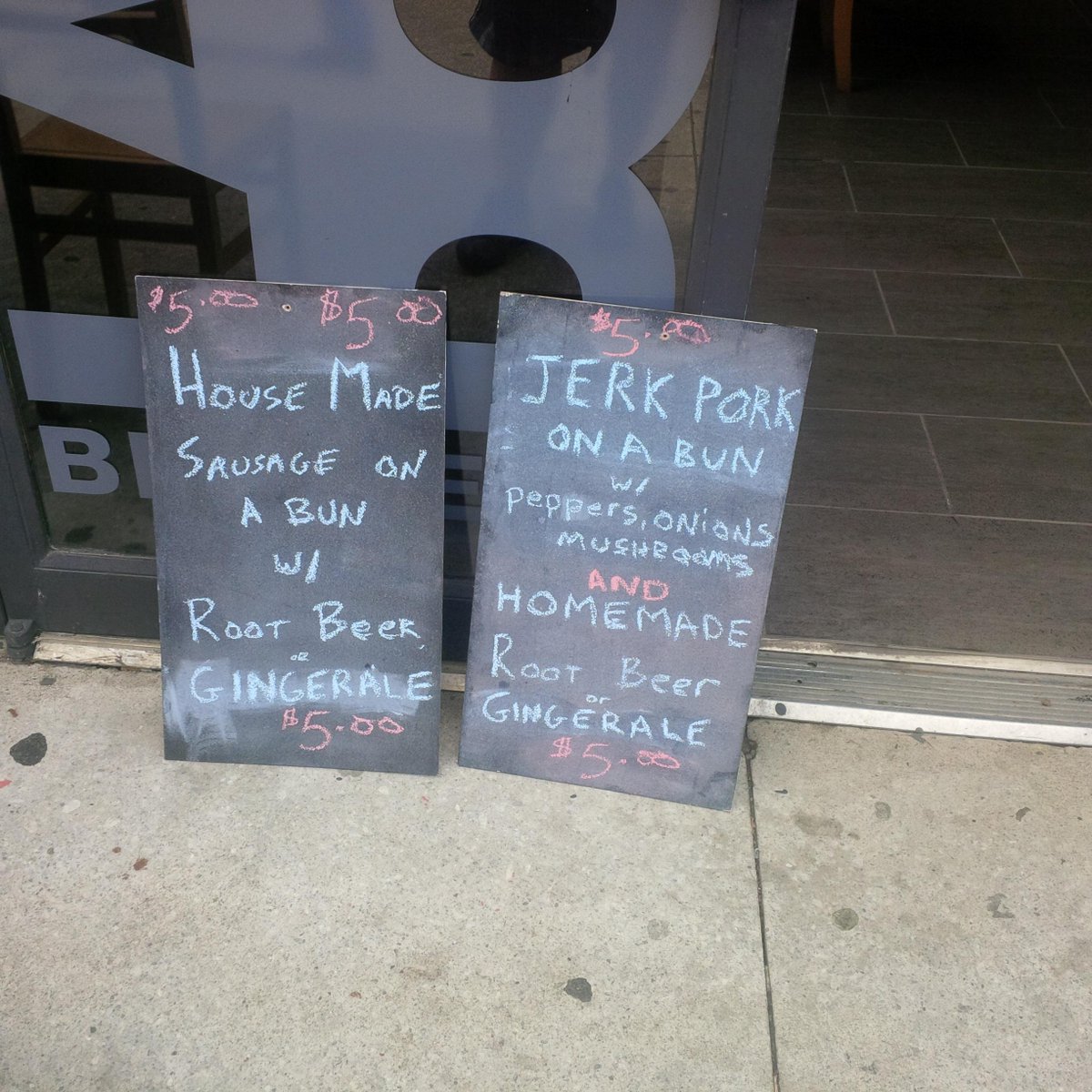 TheBBQEffect's tweet photo. Bbq is back on today,with Jerk pork or sausage on a bun, what a deal for only $5! http://t.co/tAQAZC5rMv