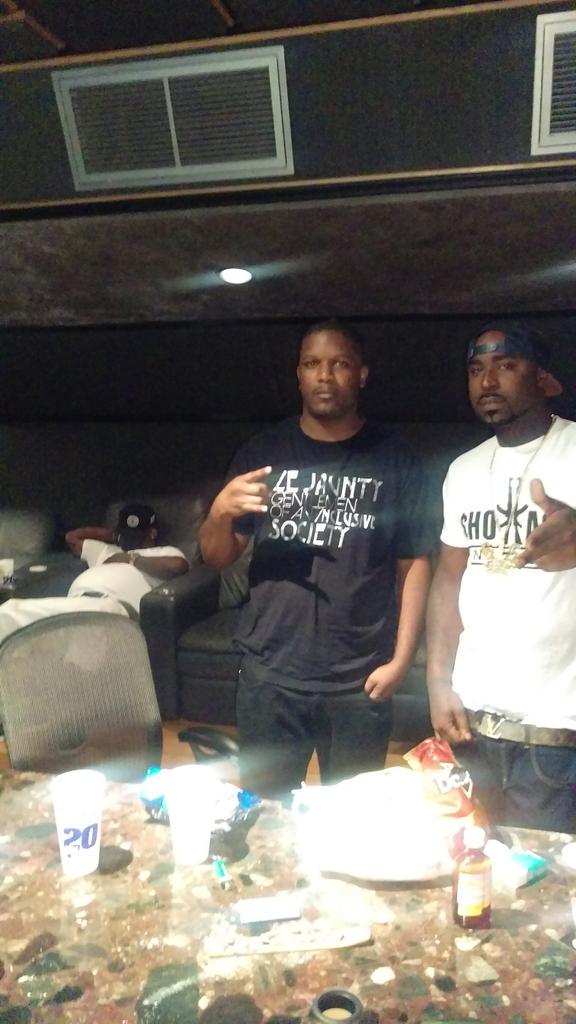 blackcode8775's tweet image. Young buck