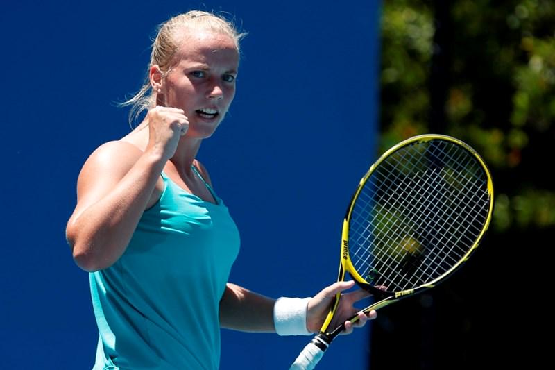 KNLTB's tweet photo. Richel Hogenkamp naar tweede ronde @Wimbledon, ze treft nu @MariaSharapova: http://t.co/LCVFqrjFCo http://t.co/zWO4CKg4Xv