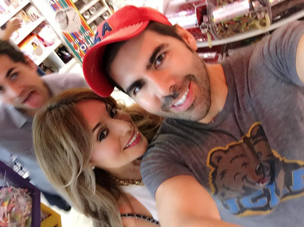 5senti2's tweet photo. Candy anyone? 😉 🍭🍬
#5senti2 #TheGrove #sweettooth http://t.co/alDIA3BMY8