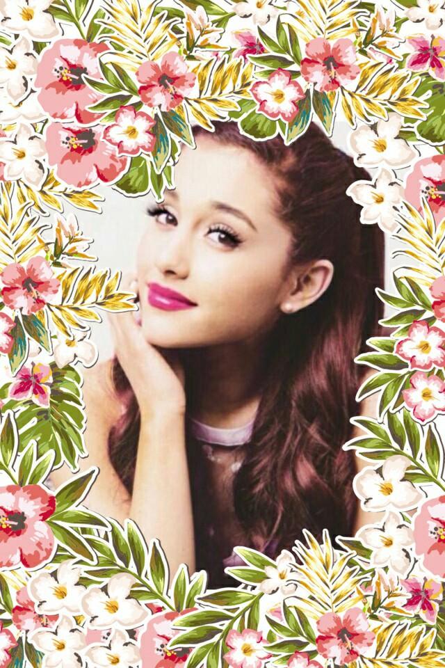 FreeLayouts3341's tweet photo. Free Ariana Grande Lock Screen 
Rt/Fav if you saved http://t.co/7IvKw0OQak
