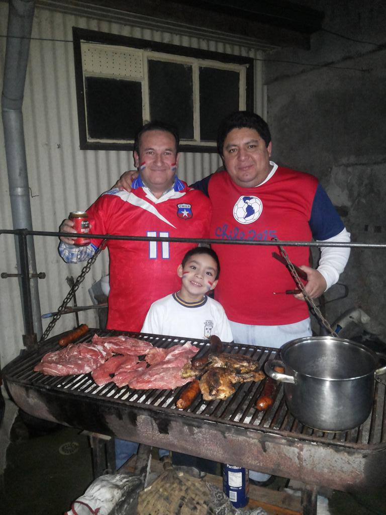 maxpoblete90's tweet photo. Vamos chilenos...fuerza Chile. http://t.co/iDsEQmXOF4