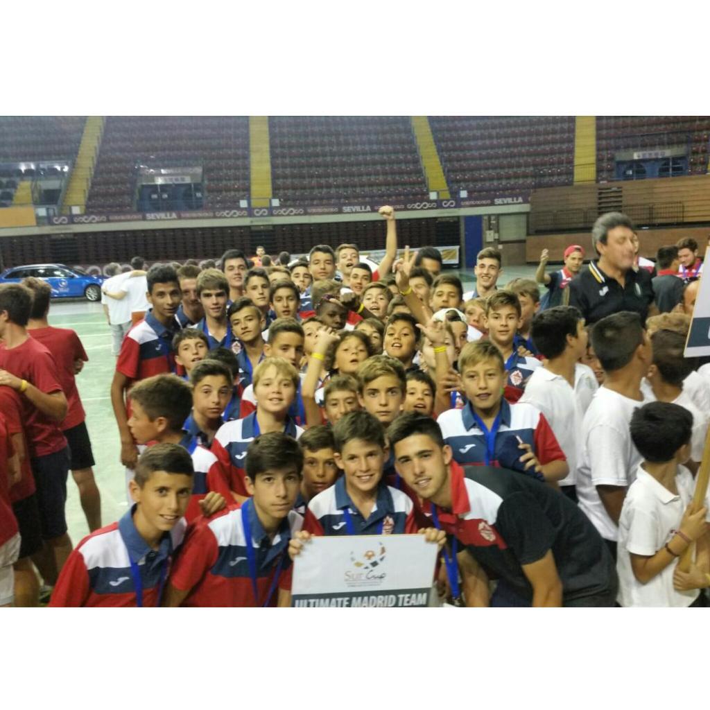 Ultimate_Madrid's tweet photo. Ya estamos en la @SurCupAndalucia para darlo todo, disfrutar y sobretodo pasarlo bien!! #VamosUltimate #SurCup2015 http://t.co/BBH8z9KJhw