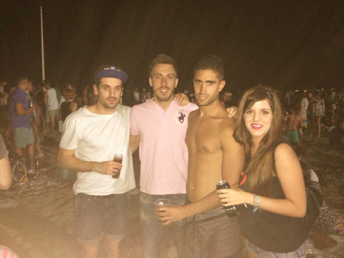 AlexruzGr's tweet photo. Pasarán años,pero ciertos momentos y algunas personas,son para toda la vida. @MariBrenes2  @donantonio_1 @7jsanchez http://t.co/QkqBtdEFBm