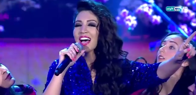 ikram_sallam's tweet photo. @AsmaLmnawar Derti Lya Tayara In @GoldenMicAR 
#asmalmnawar @yacinelmnawar http://t.co/zuiThwwzNn