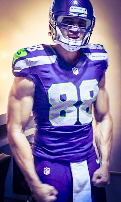 jmorrison1287's tweet photo. How you like them apples? @TheJimmyGraham @Seahawks http://t.co/ttiFvAgGkb