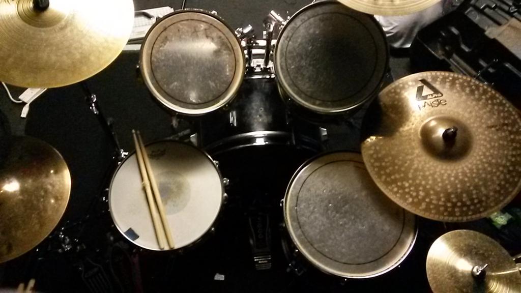ChrisFurness1's tweet photo. Back home &amp; straight back at it. Wouldn't have it any other way ;) #drumlife http://t.co/nmuNS8D2Ml