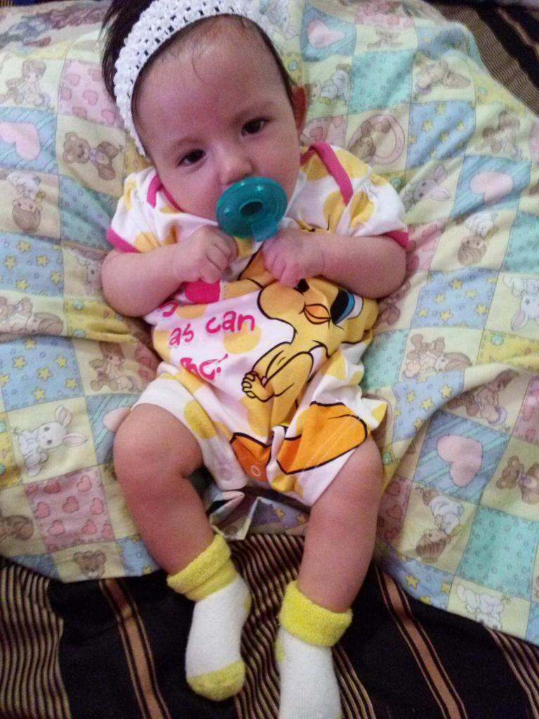 CortezRoselin's tweet photo. My baby sis http://t.co/5U4KyXTOEE