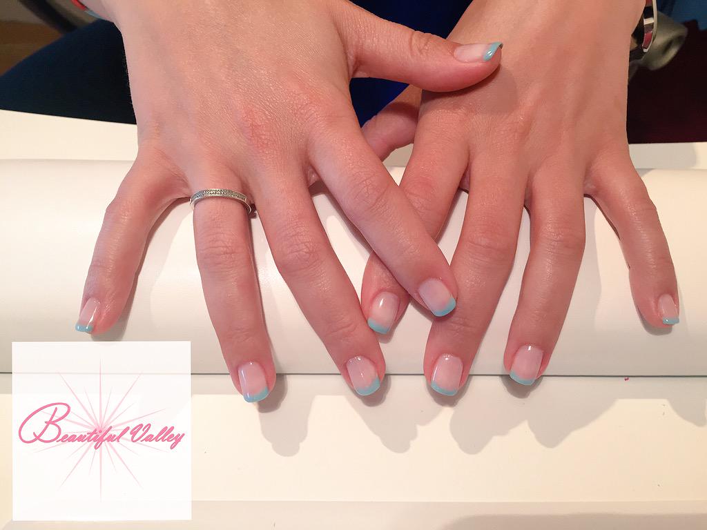 ValleyBeautiful's tweet photo. Something different on @JESSBAKER24 #AzureWish tips with #Romantique #cnd http://t.co/l3B4EhsrJN