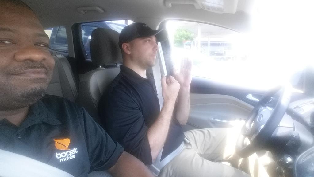 BoostMobileSean's tweet image. Teaching Paul life behind the counter.  Its so on #letsclosehard #another0doordown.  #teachthemhowtofish @TaVonatSPG