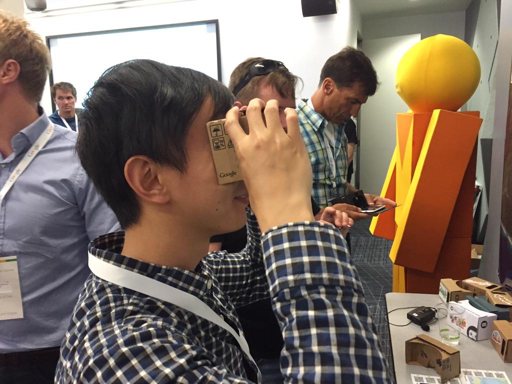 JeffCFHo's tweet photo. Exploring forests using virtual reality through Google Cardboard! #EarthEngineSummit http://t.co/7PWZf7tbof