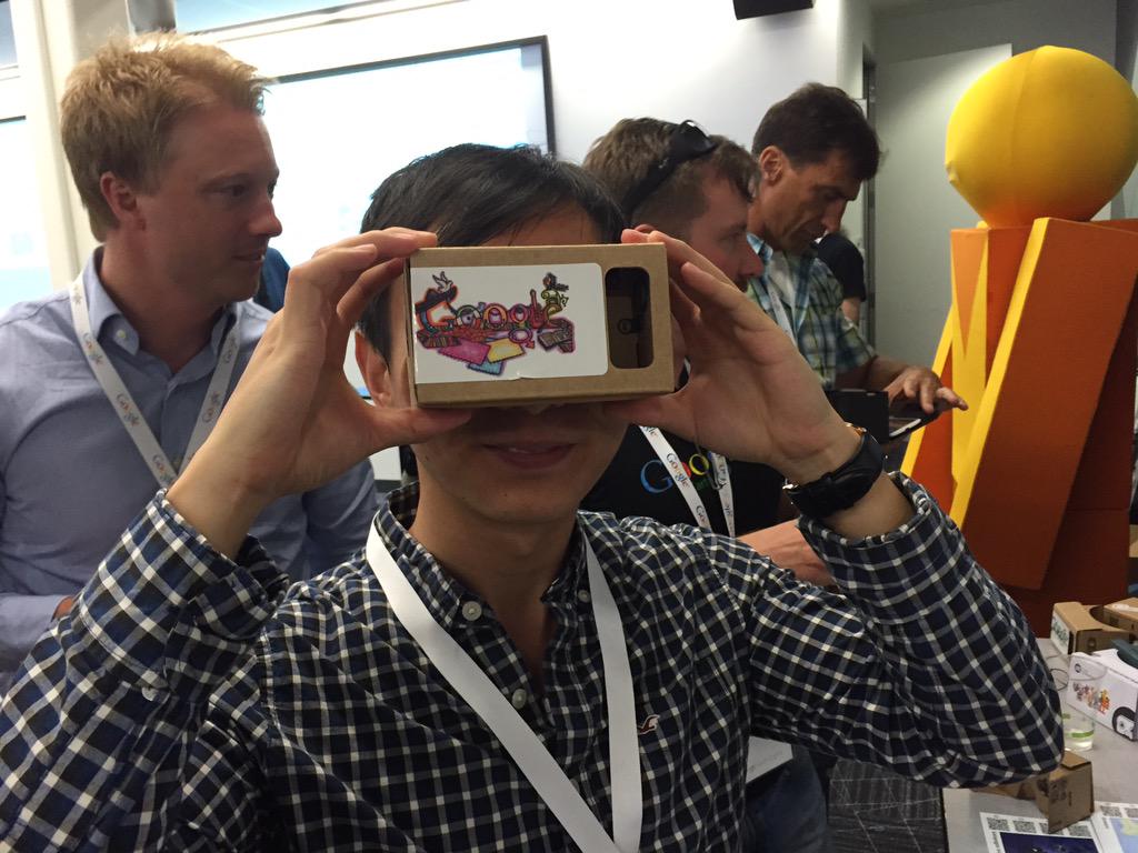 JeffCFHo's tweet photo. Exploring forests using virtual reality through Google Cardboard! #EarthEngineSummit http://t.co/7PWZf7tbof