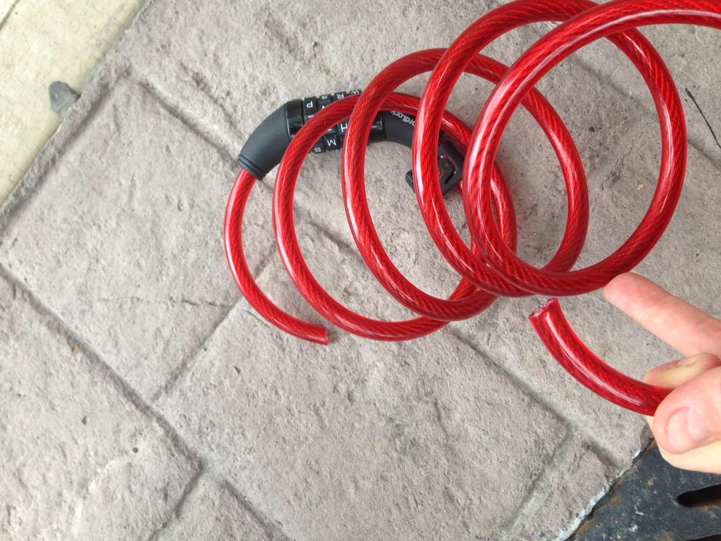 tbbruck's tweet photo. Attempted bike theft. Thwarted by u-lock, but cut secondary cable. Lock up tight, folks! @bikecalgary @CalgaryPolice http://t.co/GGLlwWdV7I