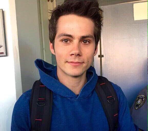 You're favourite dork is here!
≀Descriptive≀Mature Content≀Open to #Anyship (with chemistry)≀#Sterek or #Sciles≀RT?