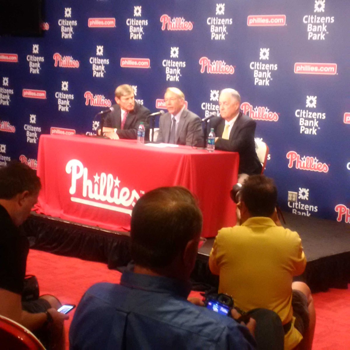 howardeskin tweet picture