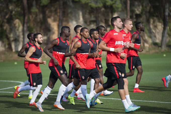  AS MONACO / JOUEURS ET COACHS  - Page 3 CIsGaBOWcAAZyTk