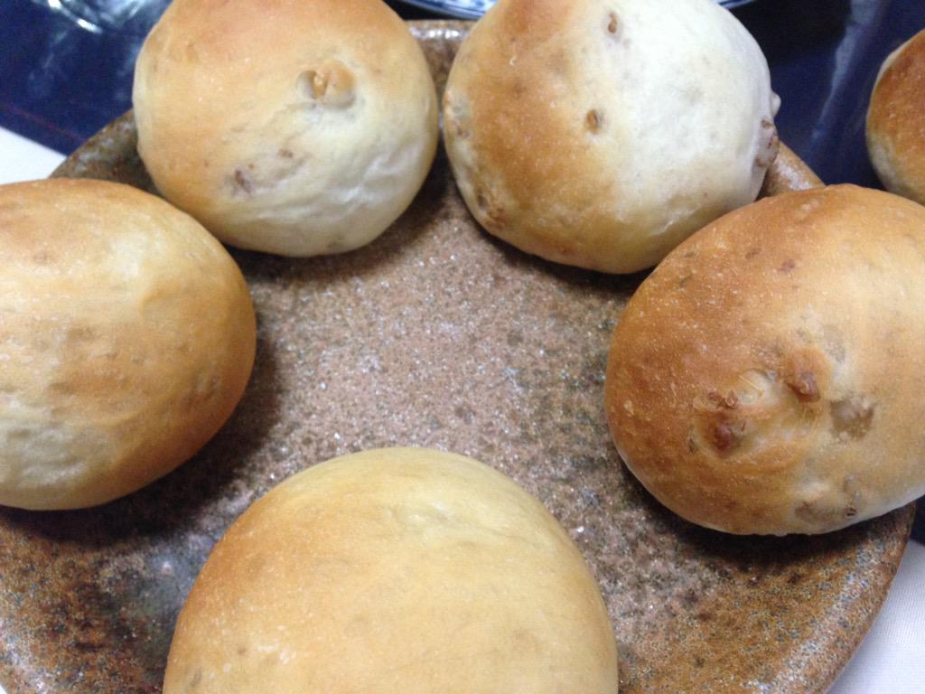 miruku0509's tweet image. #walnutbread #homemade #bymyself🍞😋😋🍞