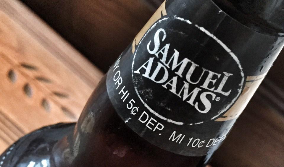 Meadist's tweet photo. It's #MeadReviewMonday - This week we have @SamuelAdamsBeer Honey Queen Braggot… http://t.co/xp8N0JrBoS http://t.co/g6HvOBjgpA