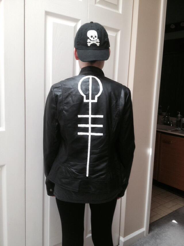 ianaIexander's tweet photo. @skeletonclique @twentyonepilots did a little something to my leather jacket. |-/ http://t.co/zwiWpppwb6