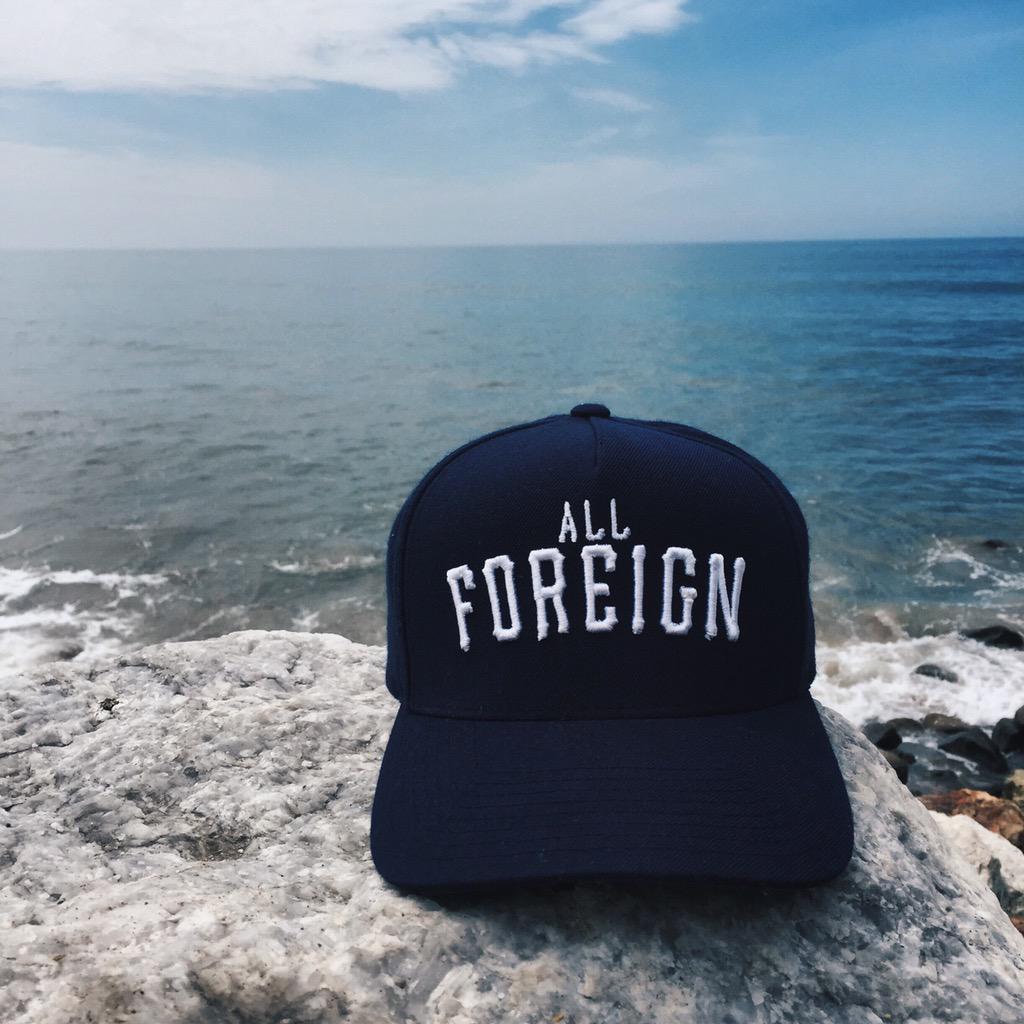 supremacyla's tweet photo. Wave after wave 🌊🌊 | http://t.co/bq7gxgnLTZ http://t.co/bT3dofL2uo