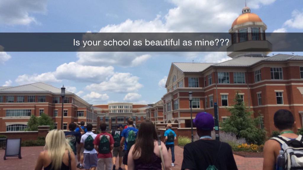 GutenTaj's tweet photo. @SOAR_UNCC but really tho #NinerPride #DeezThreez #UNCC19 http://t.co/EhShDVtPZV