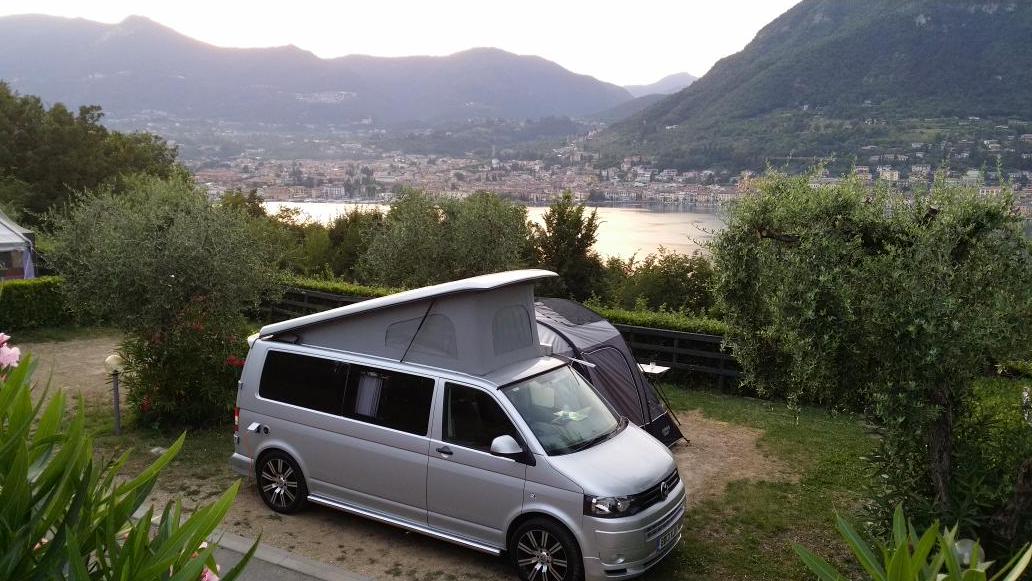 DrCampDE's tweet image. Angekommen auf dem #Camping #Weekend am Gardasee. Platz ist toll, Blick auf #Salo wunderbar. @VacanceselectDE