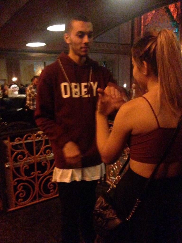 originaIpapi's tweet photo. candids with babe. 😉 http://t.co/diKJaWvs2Q