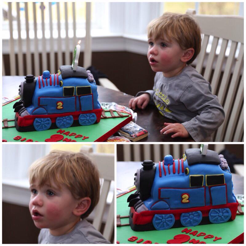 IcingSmiles's tweet photo. Created For: Gilbert
#SugarAngel: Tracy Patterson
Cakes by Tracy
#IcingSmiles #BakingADifference #VASmiles http://t.co/38lAujCQ7t