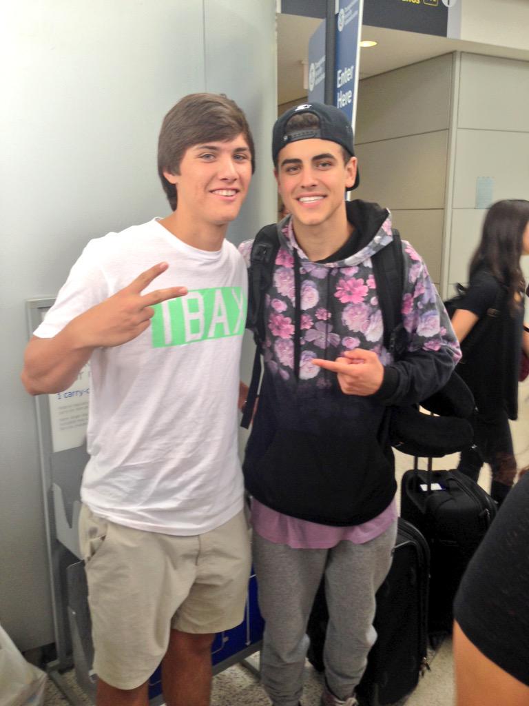 TylerWhiteMS's tweet photo. Just bumped into  @jackgilinsky while waiting for my flight http://t.co/oXU7uASVjs