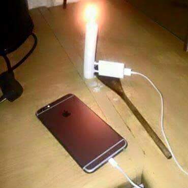 siphophiri's tweet photo. Why is everyone complaining... my phone charging just fine π #ZESCO #onlyinzed http://t.co/VBcQM0Fp4J