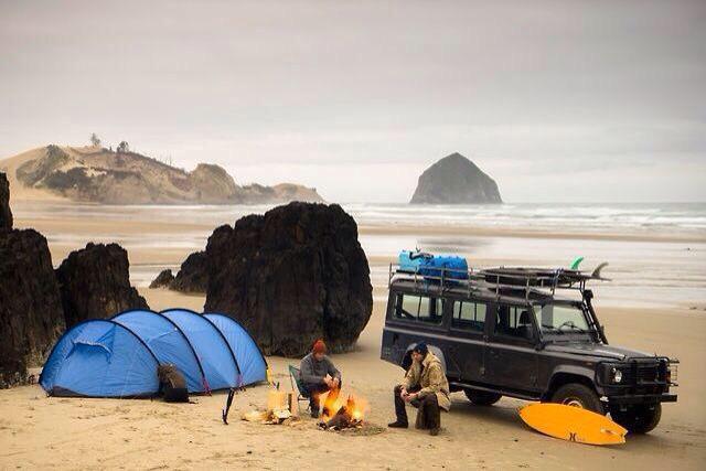 Traveling_Spots's tweet photo. Beach camping is a must this summer ⛺️ http://t.co/XrBf3xGbnO