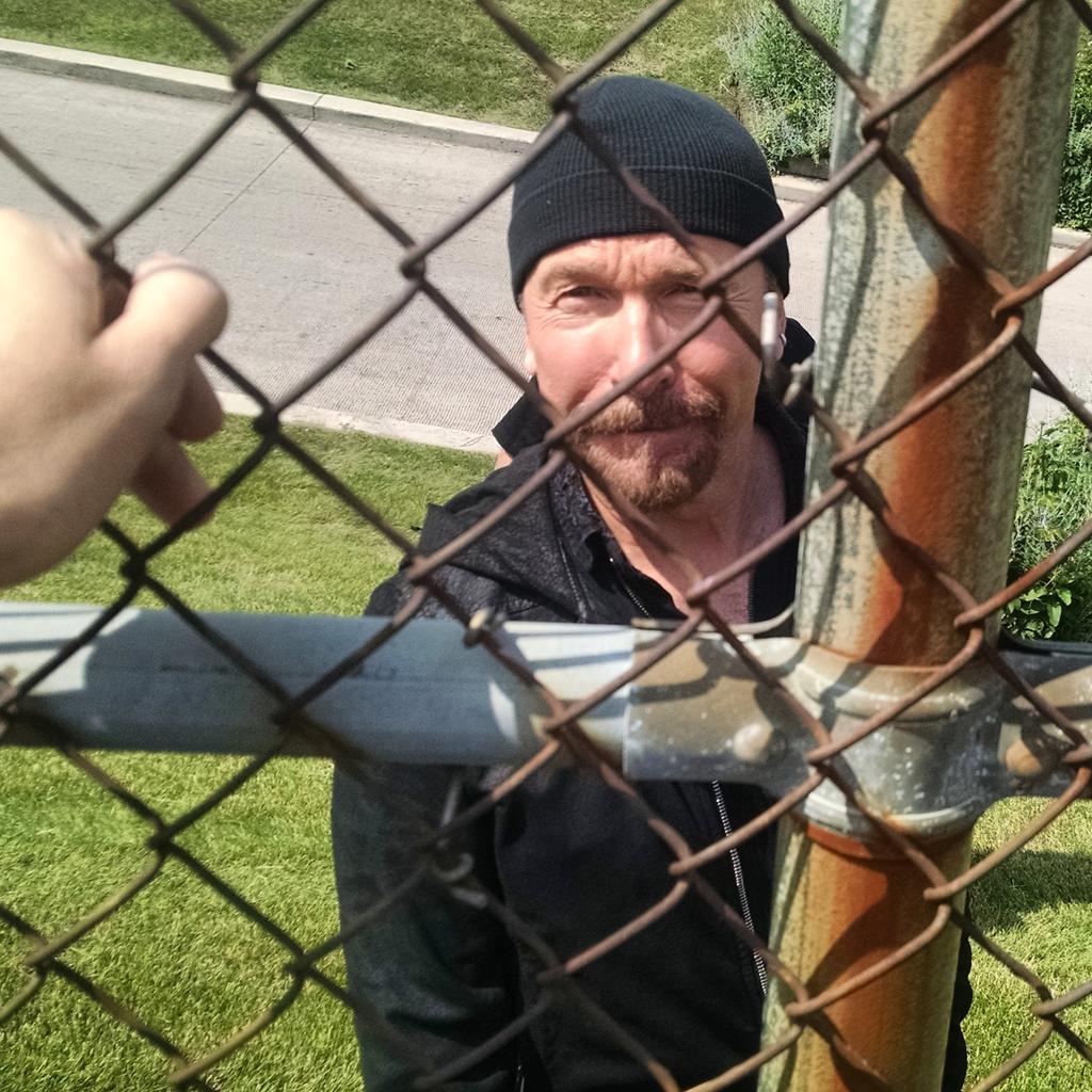 ChrisLeClere's tweet photo. Just shook his hand and asked about @u2tattooproject. #U2ieTour #U2ieTourChicago #mrtheedge http://t.co/LVBNf1RS1b