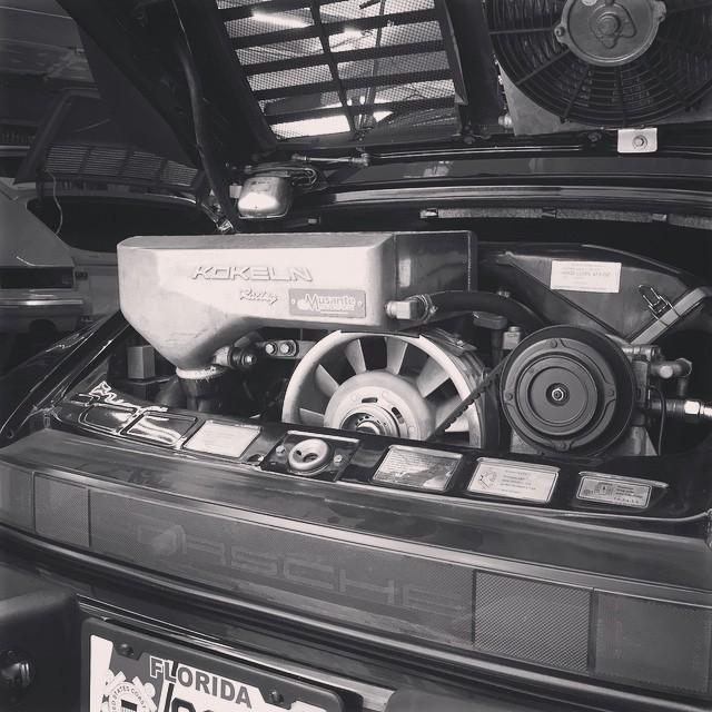 OnlyCarrera's tweet image. Where atmospheric pressure goes to work!! #porsche #porscheturbo #spooling #boosting #930 #intercooling that's a wo…