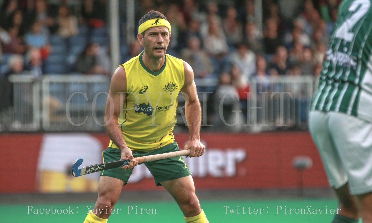 PironXavier's tweet photo. Like the bandana @JamieDwyer01 @JDH_SouthAfrica @HockeyAustralia #HWL2015 @FIH_Hockey #HockeyWLAntwerp http://t.co/vnbIYlgtPh