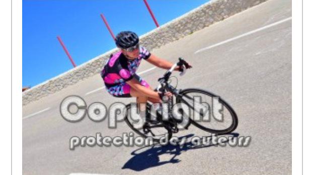 MaanZrmnd's tweet photo. Best wel een kicken fotootje! #ClubDesCinglés #MontVentoux #bestelmaar #kaleberg #afdalen #handenindebeugel http://t.co/NU3ZMDzOwo