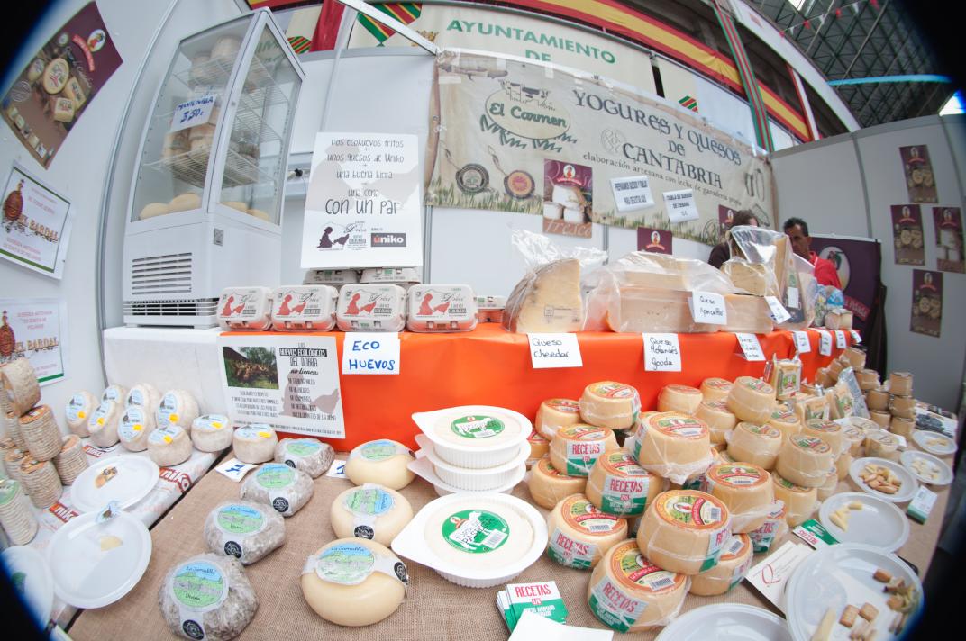 KarlosAlipio's tweet photo. @GaragArt #Txapeldun ☺ Zorionak !! Felicidades 👍 1° Feria #cerveza artesana de #torrelavega http://t.co/EVoGlnVe1c